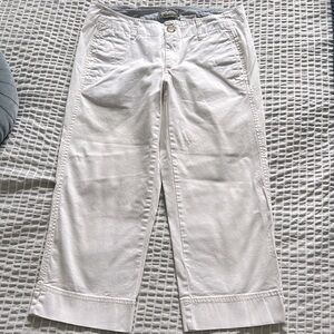 White capri chino style pant